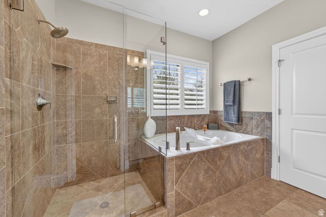 8230 DEER RUN WAY, South Weber, UT 84405