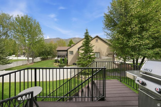 8230 DEER RUN WAY, South Weber, UT 84405