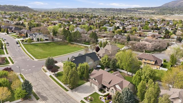 8230 DEER RUN WAY, South Weber, UT 84405