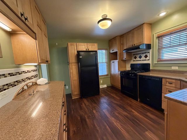 1126 Oakland AVENUE, Sheboygan, WI 53081