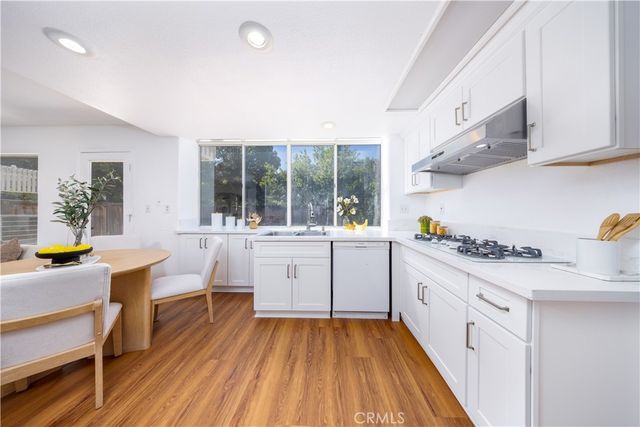 2112 Mammoth, Corona, CA 92879