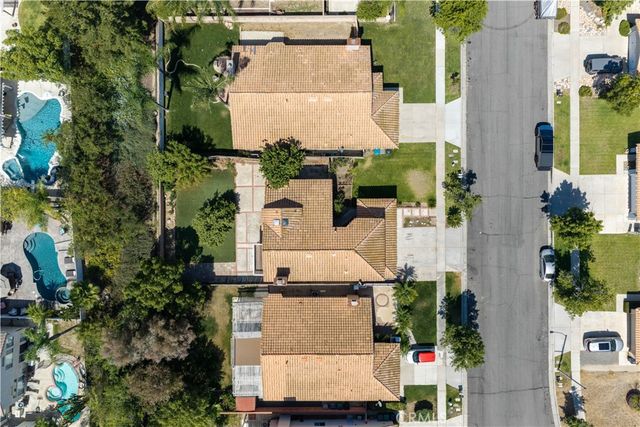 2112 Mammoth, Corona, CA 92879