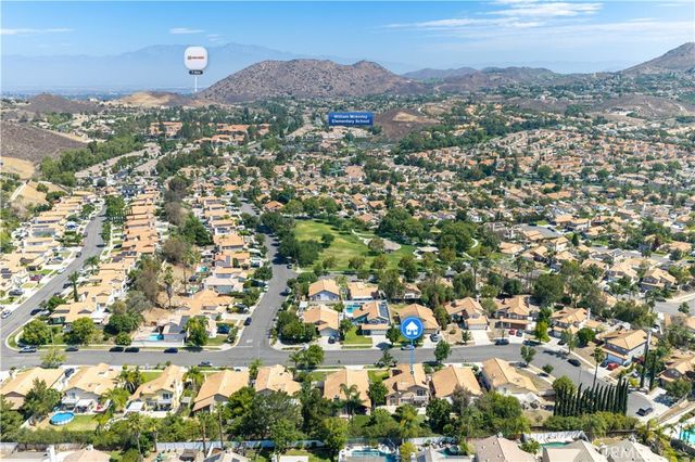 2112 Mammoth, Corona, CA 92879