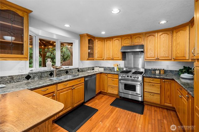 7421 181st Place SW, Edmonds, WA 98026