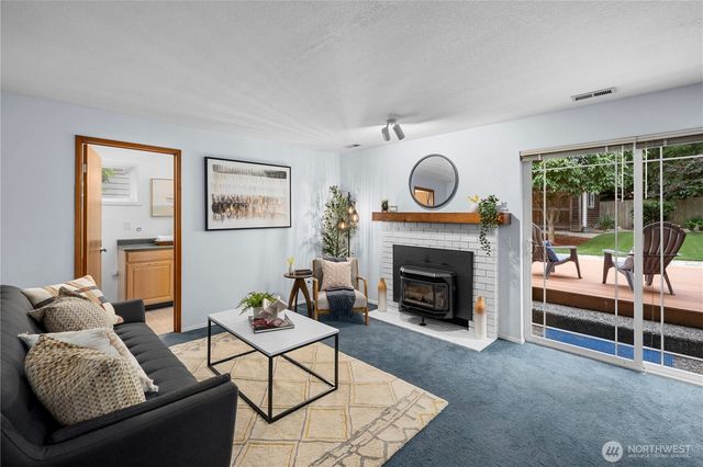 7421 181st Place SW, Edmonds, WA 98026