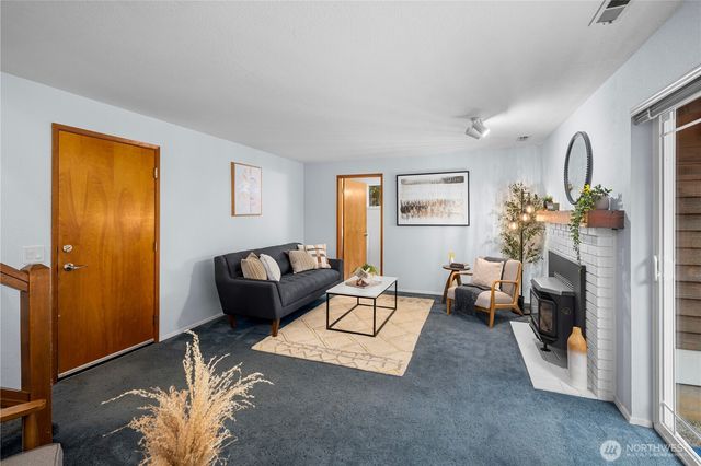 7421 181st Place SW, Edmonds, WA 98026