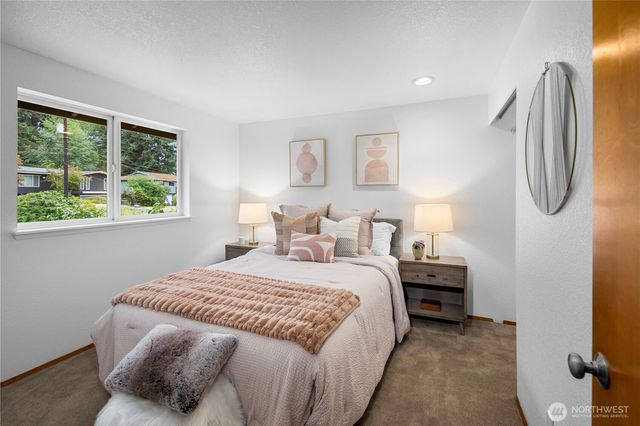 7421 181st Place SW, Edmonds, WA 98026
