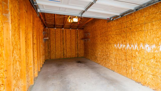 990 Mistflower Lane, Florence, KY 41042