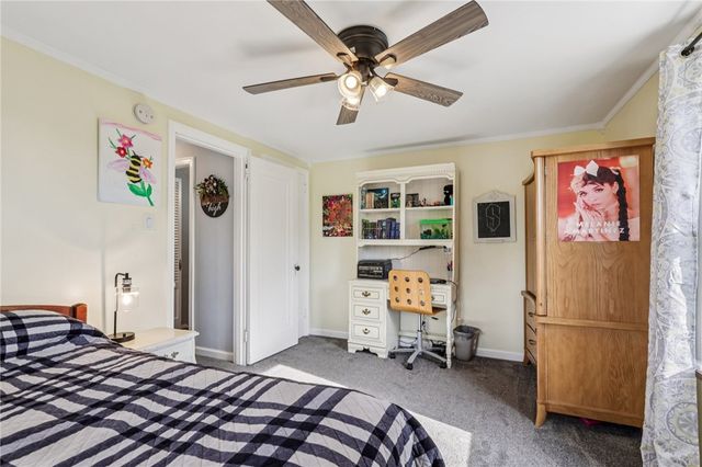 473 Mccully St, White Oak, PA 15131