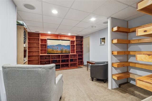 473 Mccully St, White Oak, PA 15131