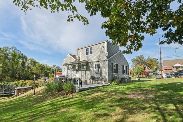 473 Mccully St, White Oak, PA 15131