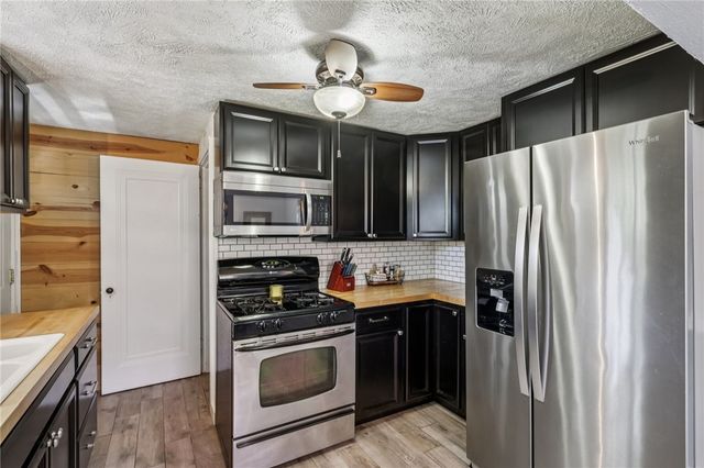 473 Mccully St, White Oak, PA 15131