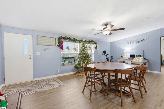 120 Acorn Trail, Fountain Inn, SC 29644