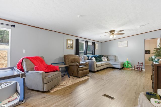 120 Acorn Trail, Fountain Inn, SC 29644