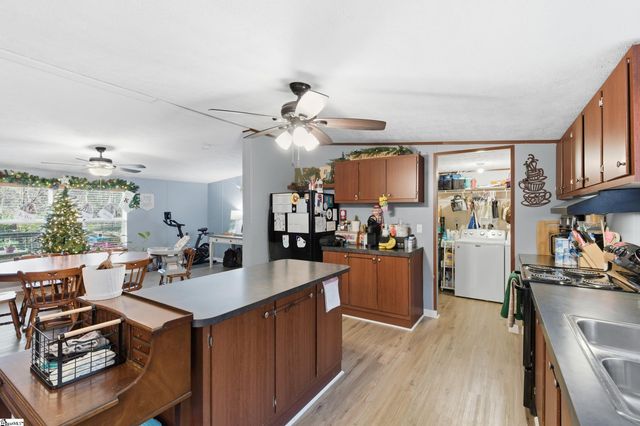 120 Acorn Trail, Fountain Inn, SC 29644