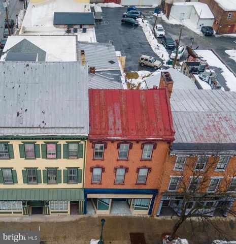 155 N HANOVER ST, Carlisle, PA 17013