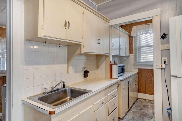 630 S Vine Street, Mt Vernon, MO 65712