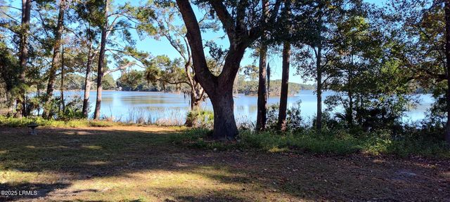 197 Pleasant Point Drive, Beaufort, SC 29907