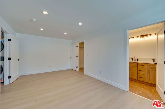 926 N Spaulding Avenue 9, West Hollywood, CA 90046