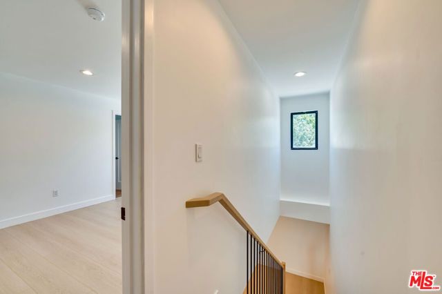 926 N Spaulding Avenue 9, West Hollywood, CA 90046