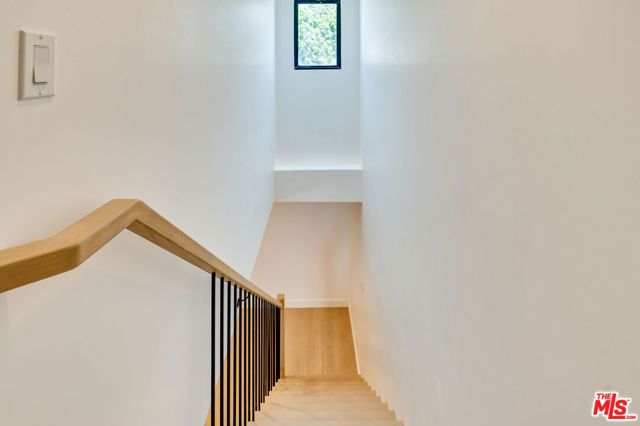 926 N Spaulding Avenue 9, West Hollywood, CA 90046