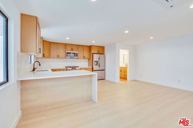 926 N Spaulding Avenue 9, West Hollywood, CA 90046