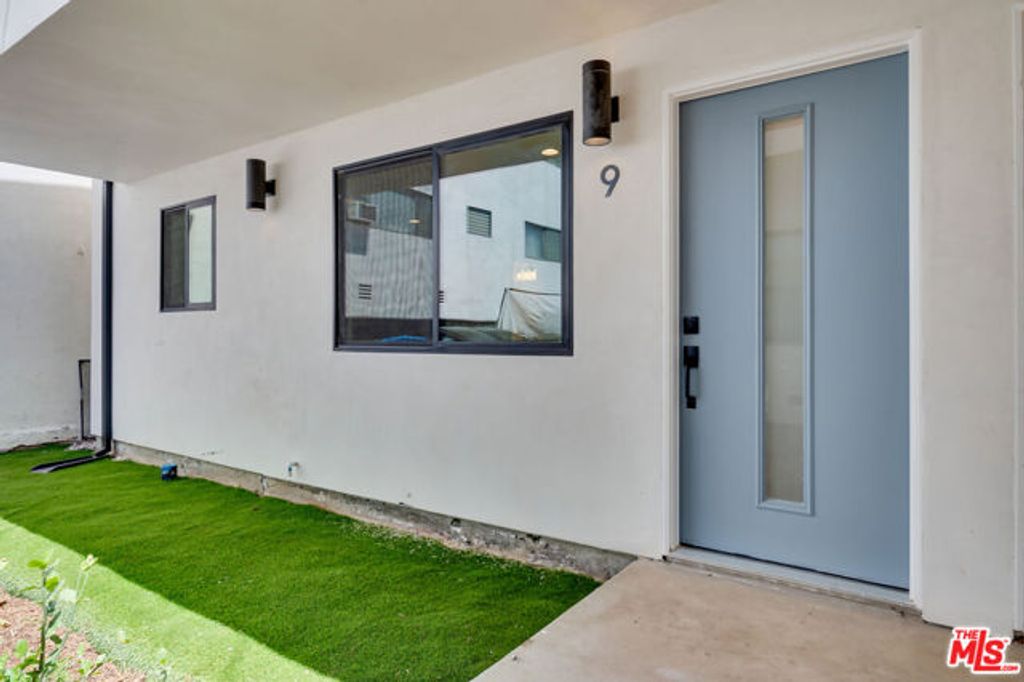 926 N Spaulding Avenue 9, West Hollywood, CA 90046