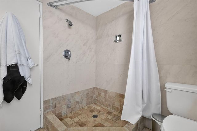 5255 Collins Avenue 12E, Miami Beach, FL 33140