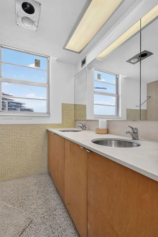 5255 Collins Avenue 12E, Miami Beach, FL 33140