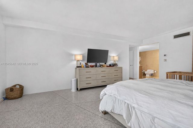 5255 Collins Avenue 12E, Miami Beach, FL 33140
