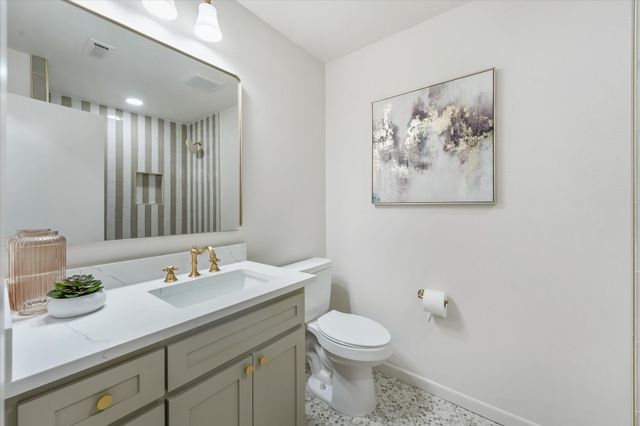4108 Alicante Avenue, Fort Worth, TX 76133