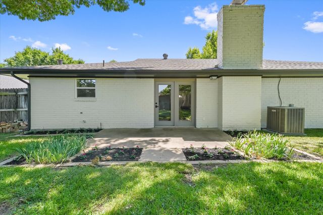 4108 Alicante Avenue, Fort Worth, TX 76133