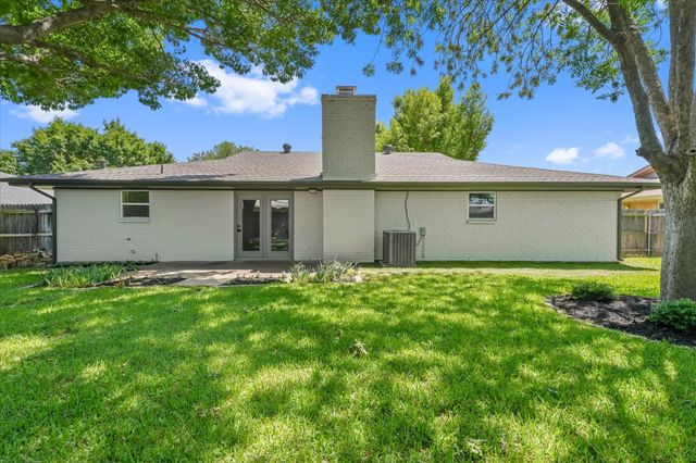 4108 Alicante Avenue, Fort Worth, TX 76133