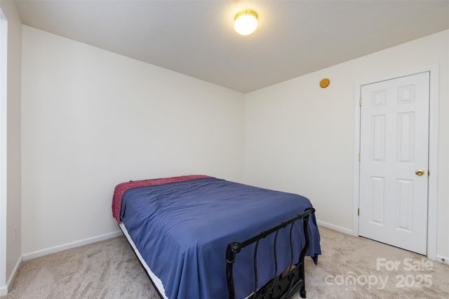 11015 Olde English Drive, Charlotte, NC 28216