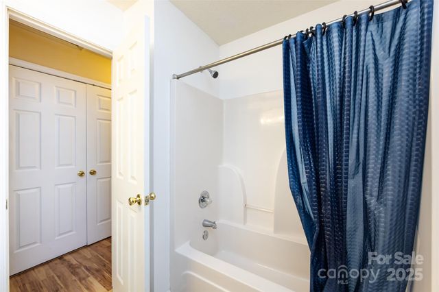 11015 Olde English Drive, Charlotte, NC 28216