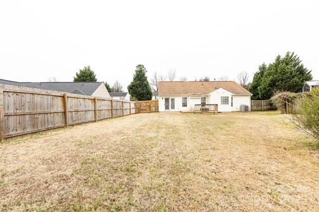 11015 Olde English Drive, Charlotte, NC 28216