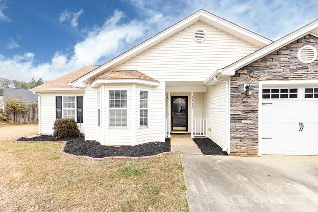 11015 Olde English Drive, Charlotte, NC 28216