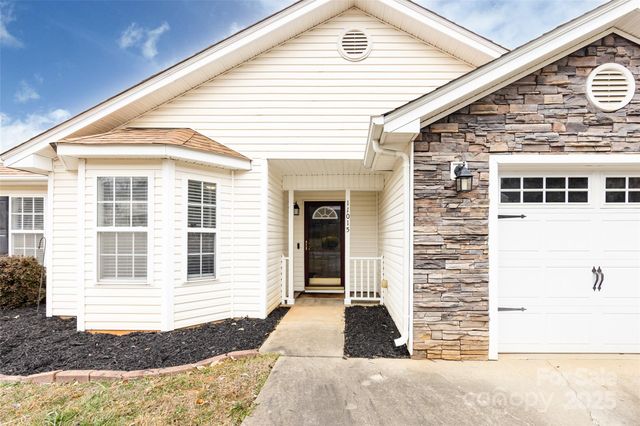 11015 Olde English Drive, Charlotte, NC 28216