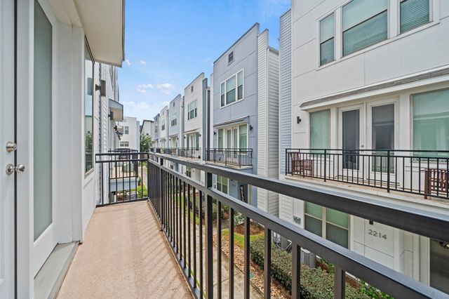2228 Mcgowen Street, Houston, TX 77004
