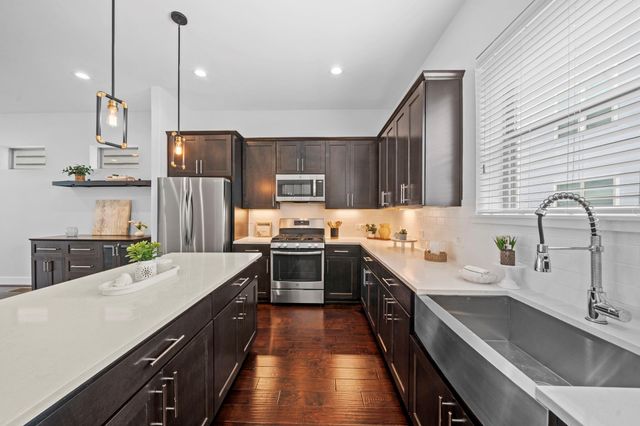 2228 Mcgowen Street, Houston, TX 77004
