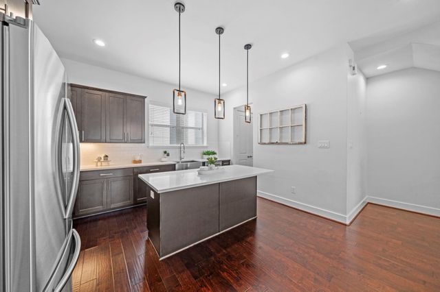 2228 Mcgowen Street, Houston, TX 77004