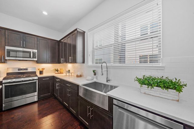 2228 Mcgowen Street, Houston, TX 77004