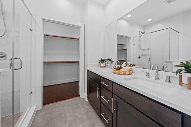 2228 Mcgowen Street, Houston, TX 77004