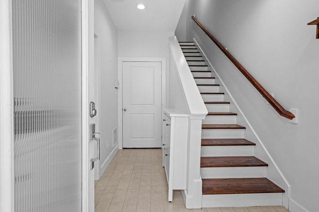 2228 Mcgowen Street, Houston, TX 77004