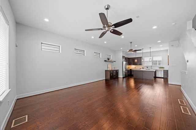2228 Mcgowen Street, Houston, TX 77004