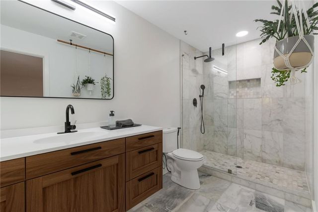 220 Burnie Road, Woodstock, GA 30188