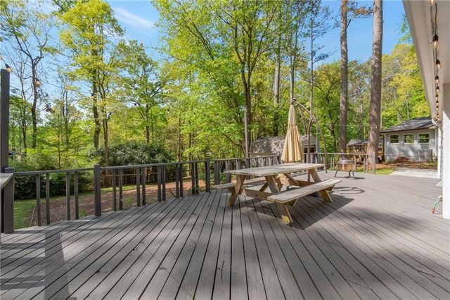 220 Burnie Road, Woodstock, GA 30188