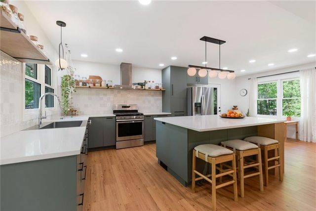 220 Burnie Road, Woodstock, GA 30188