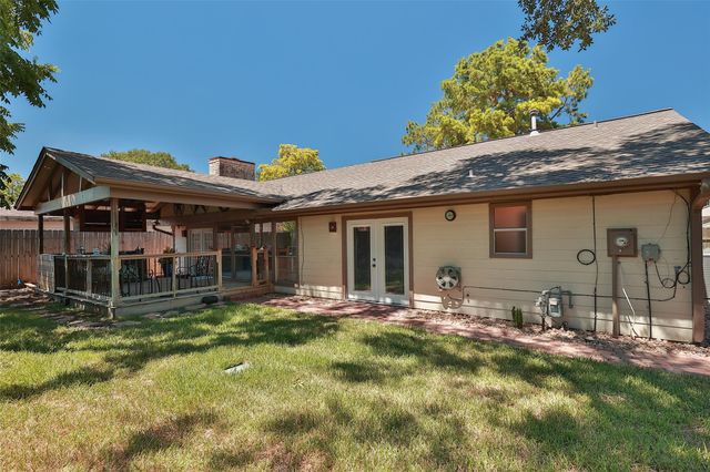 15307 Forest Trails Drive, Houston, TX 77095