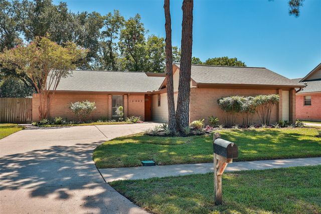 15307 Forest Trails Drive, Houston, TX 77095